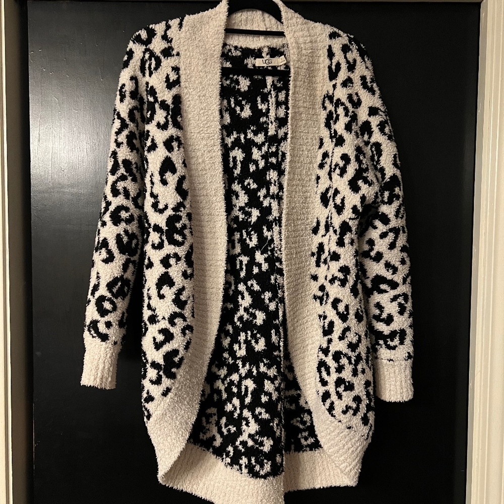 UGG Fremont Open Front Sweater size small Black Cream Snow Leopard